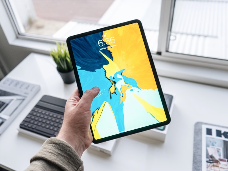 斗球App在iPad横屏分屏模式下的使用场景图